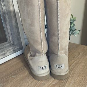 Ugg classic tall boots women size 9